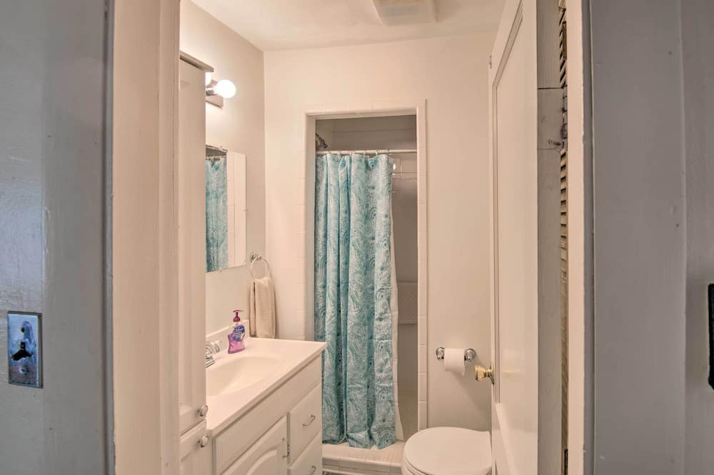Photo of Bathroom in West Buxton