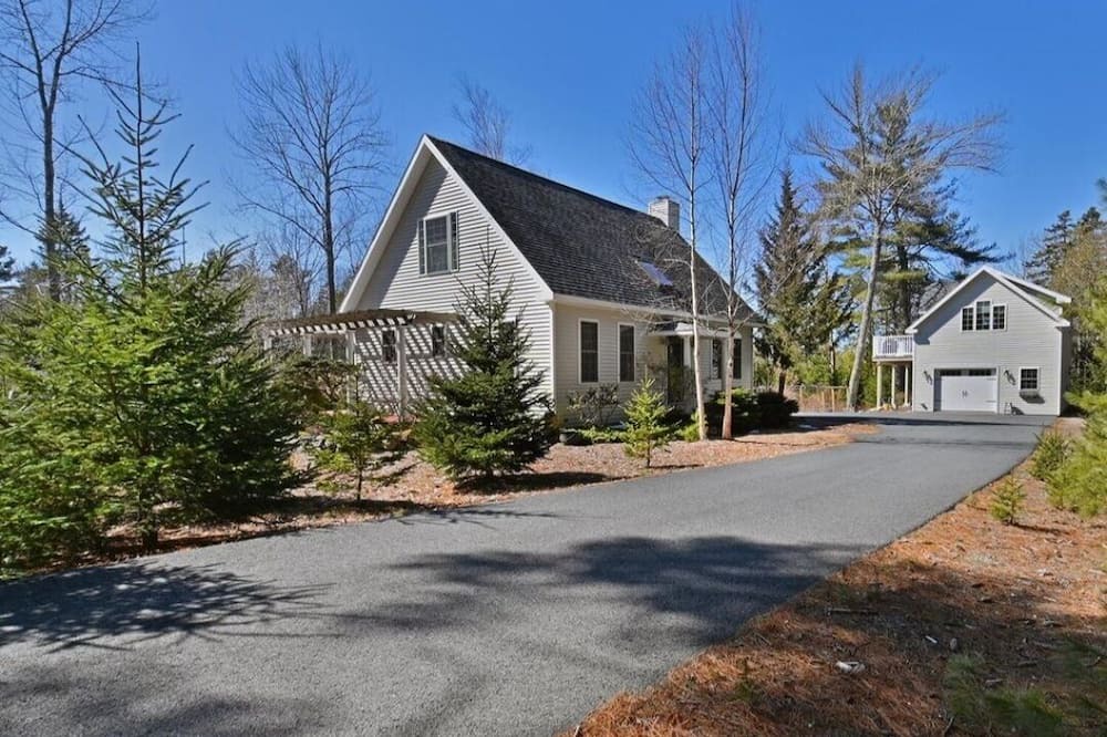 Photo of Outdoor in Town Hill