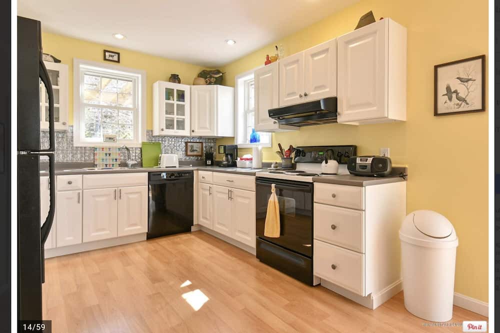 Photo of Kitchen in Town Hill