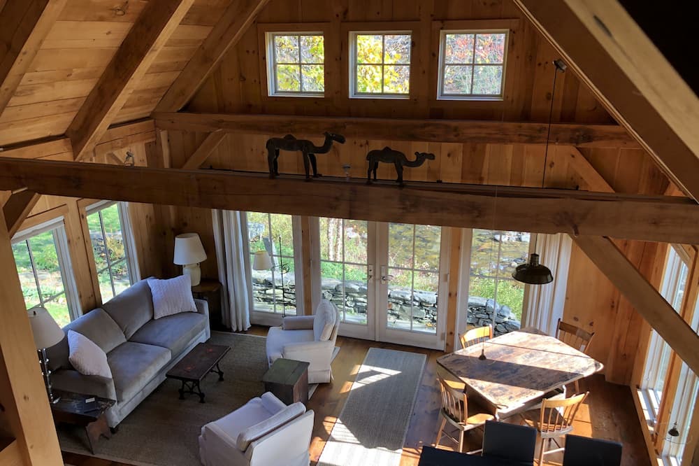 Photo of Livingroom in Hartland Four Corners