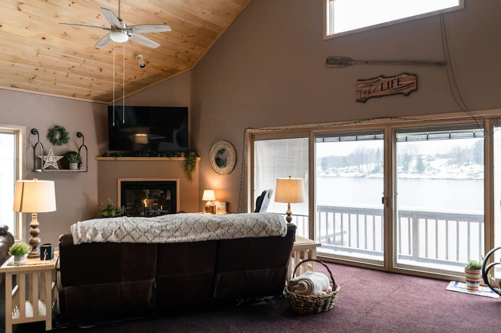 Photo of Bedroom in Wolcott