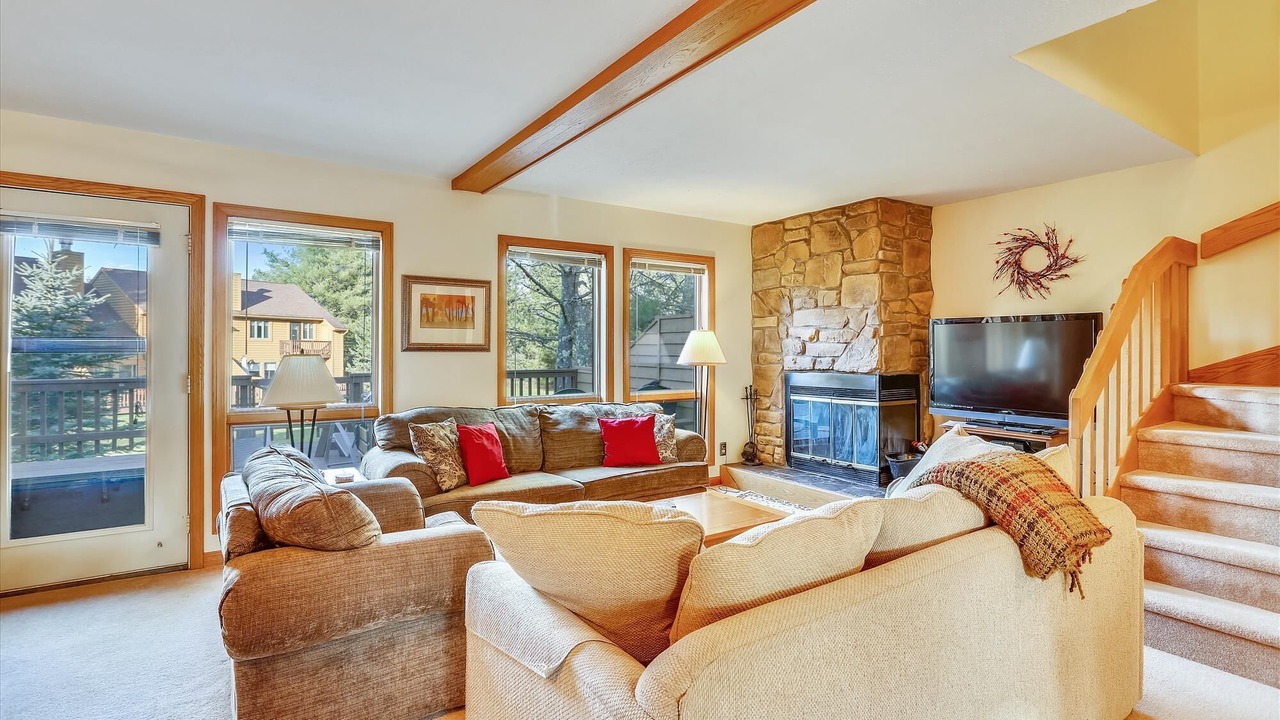Photo of Livingroom in Davis