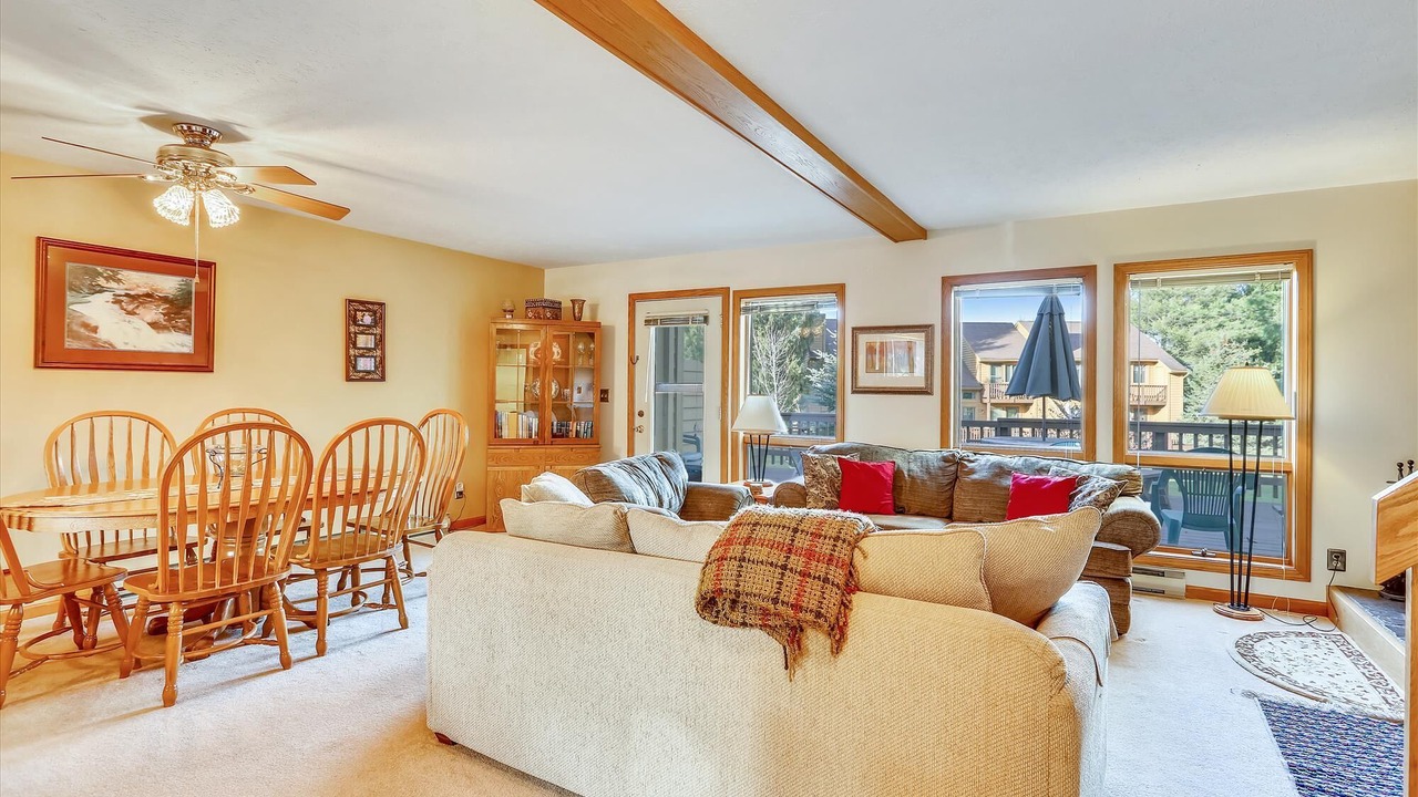 Photo of Livingroom in Davis
