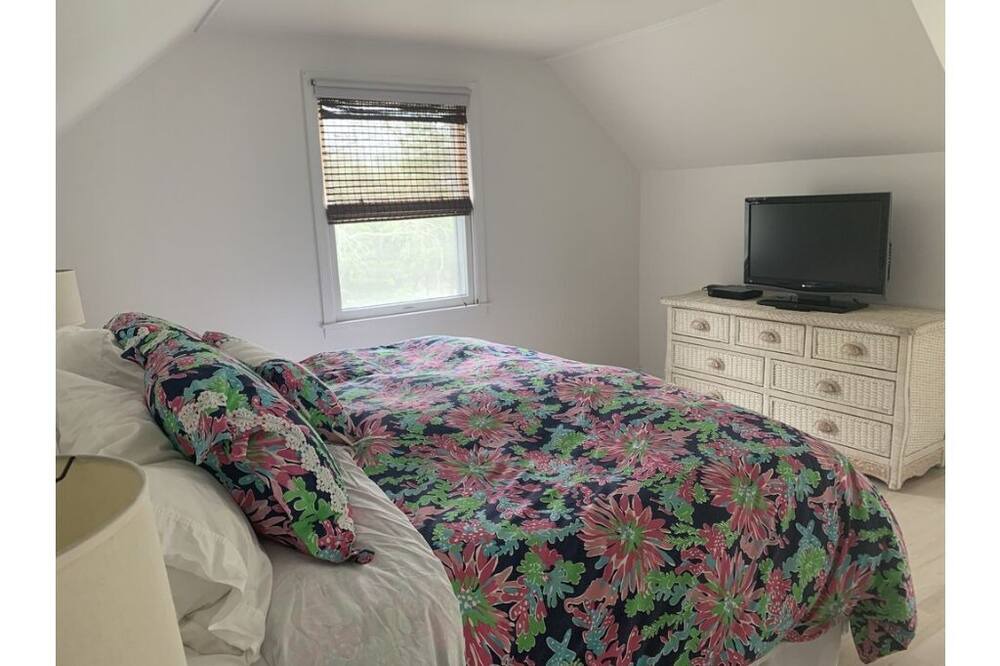 Photo of Bedroom in Westhampton