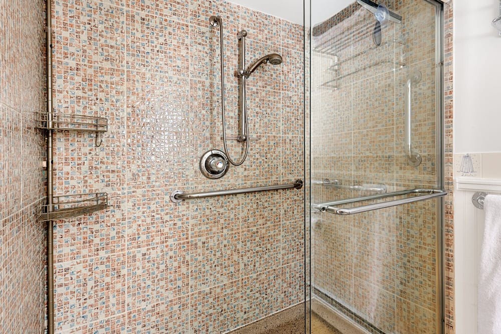 Photo of Bathroom in Lanesville