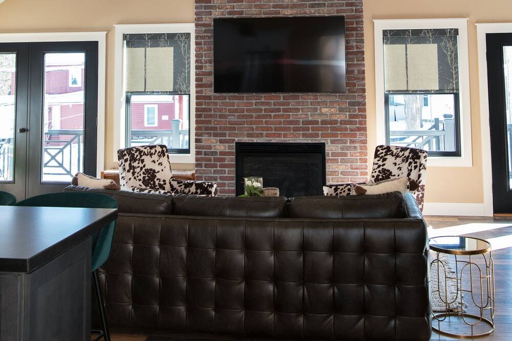 Photo of Livingroom in Bolton Landing