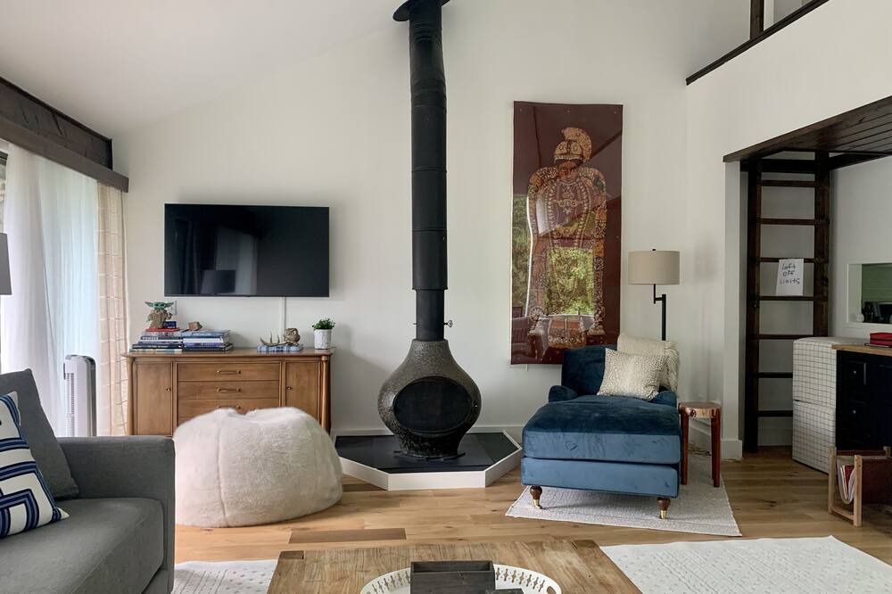 Photo of Livingroom in Warren