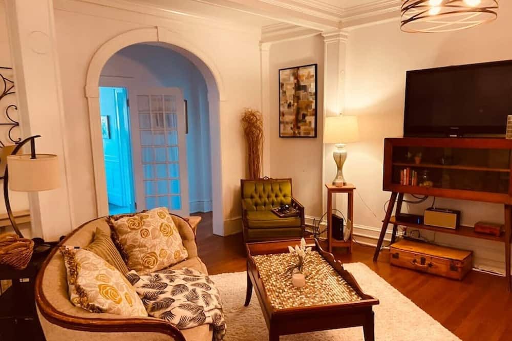 Photo of Livingroom in Winchester