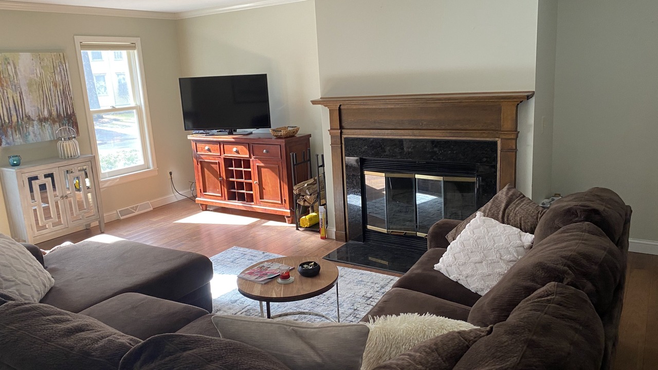 Photo of Livingroom in Saratoga Springs