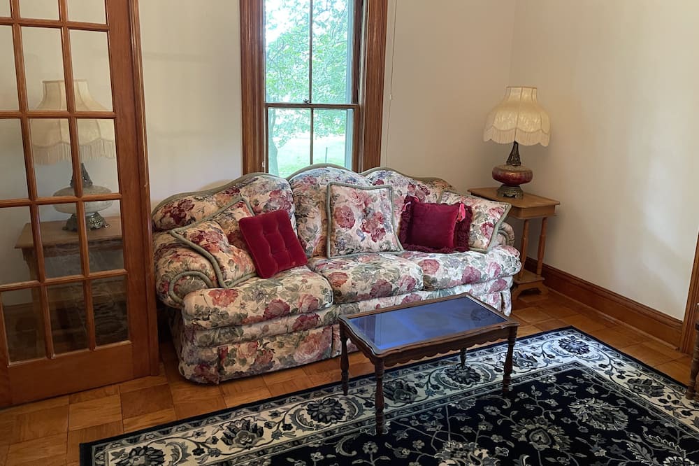 Photo of Livingroom in West Pawlet