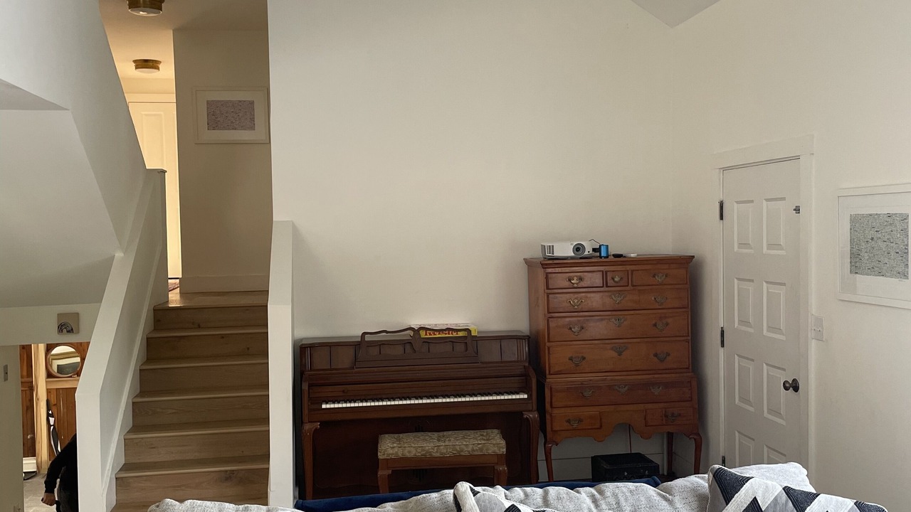 Photo of Livingroom in South Londonderry