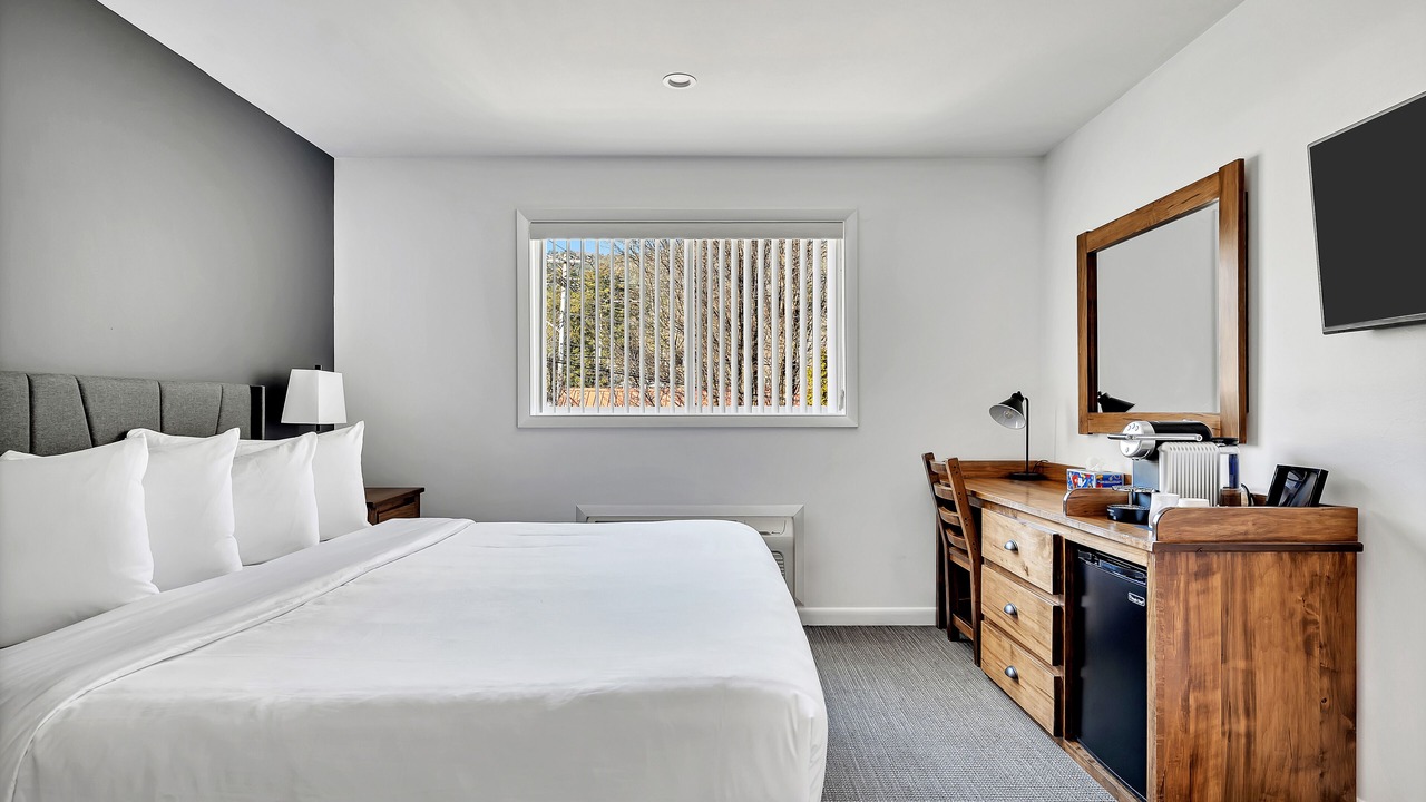 Photo of Bedroom in Lake George