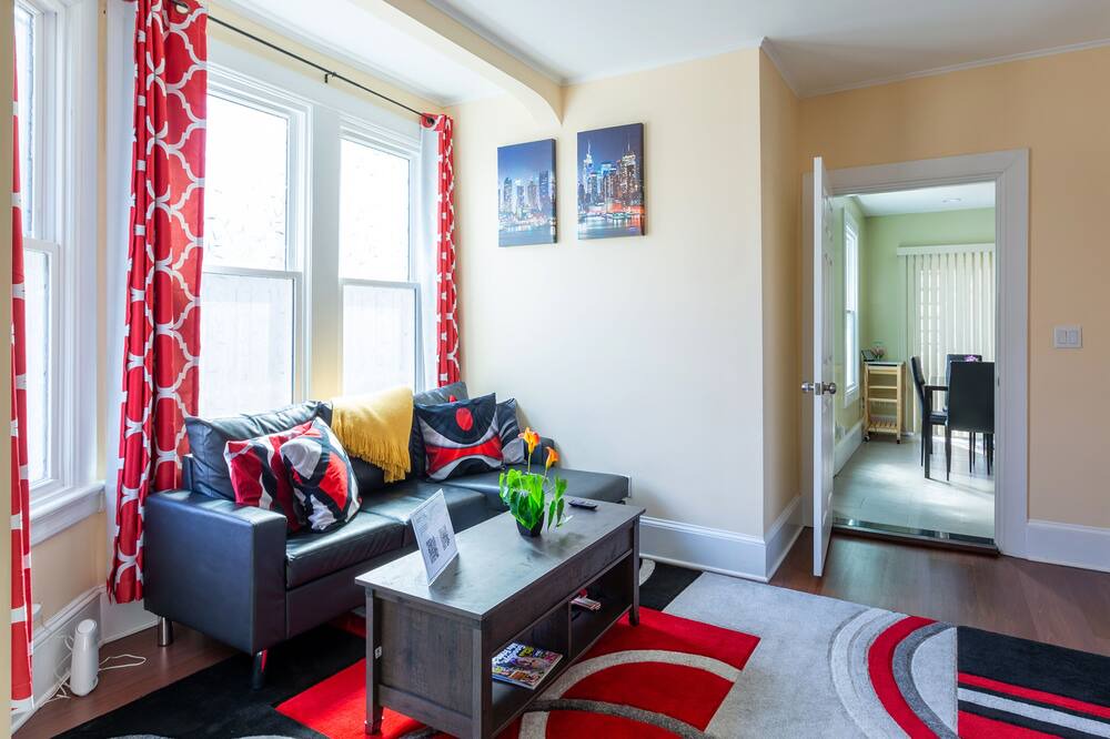 Photo of Livingroom in Tarrytown