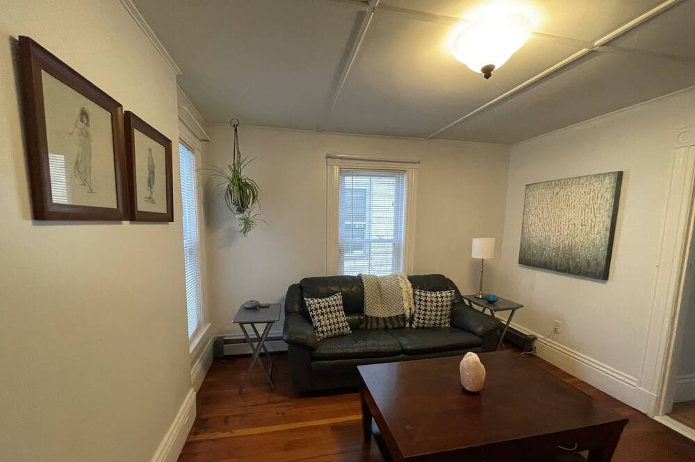 Photo of Livingroom in Concord