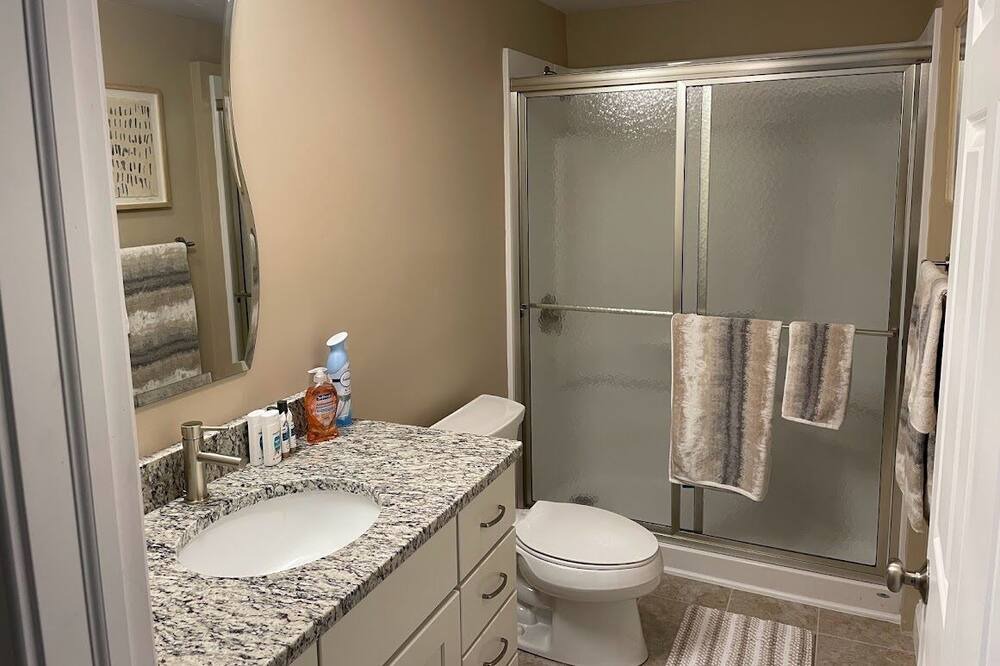 Photo of Bathroom in Lakefront