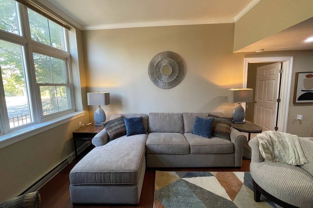 Photo of Livingroom in Lakefront