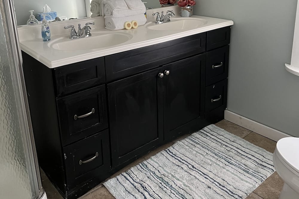 Photo of Bathroom in East Burke