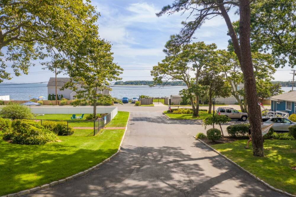 Photo of Others in Hampton Bays