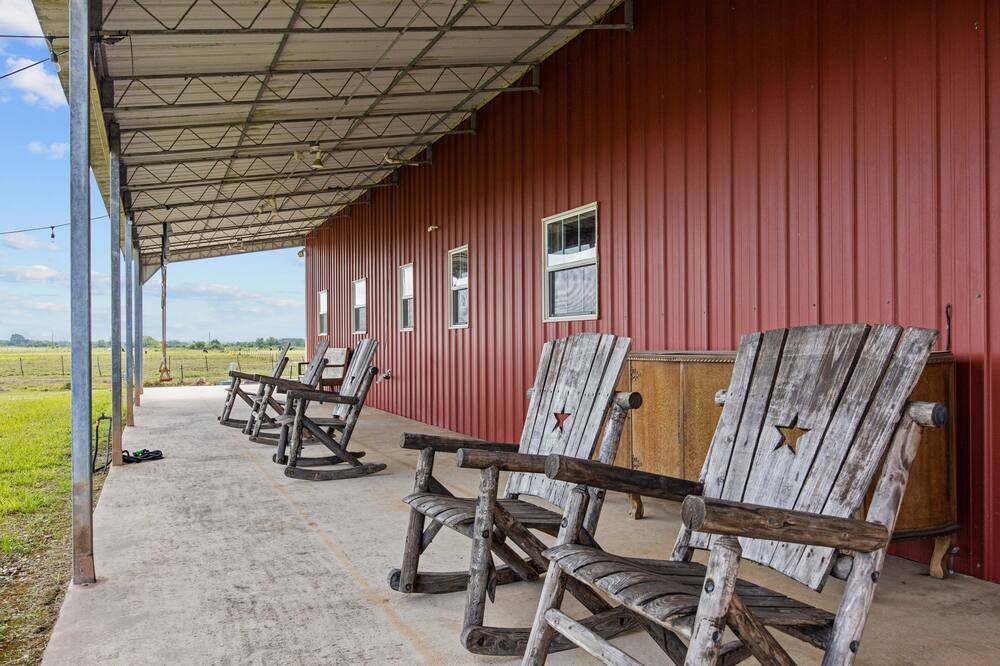 Photo of Patio Balcony in Damon