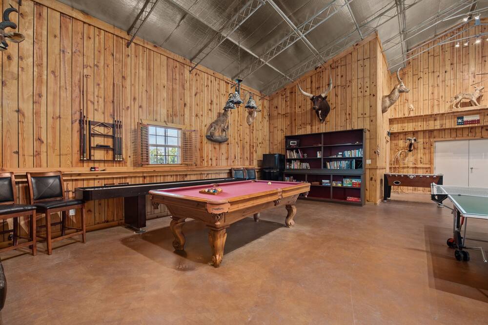 Photo of Bedroom in Damon