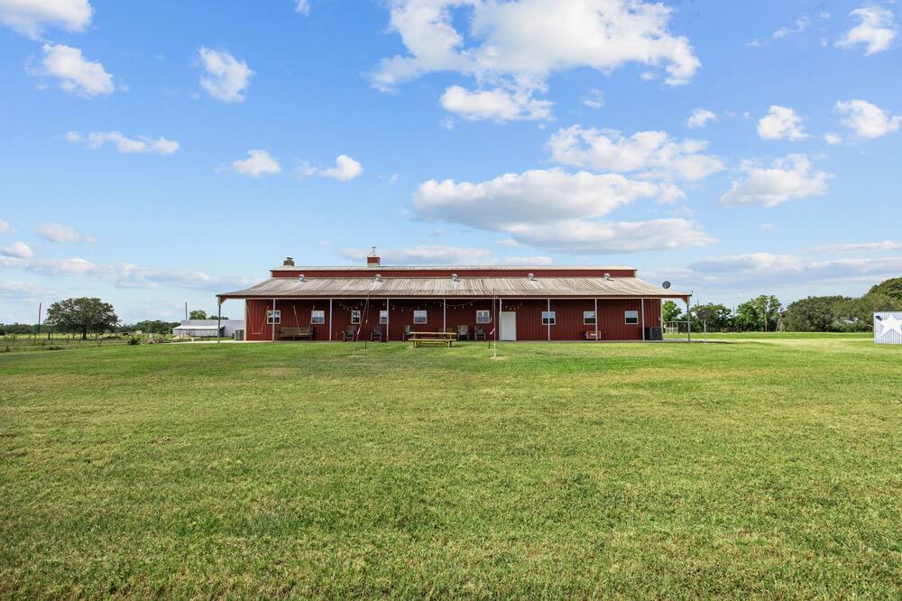 Photo of Outdoor in Damon