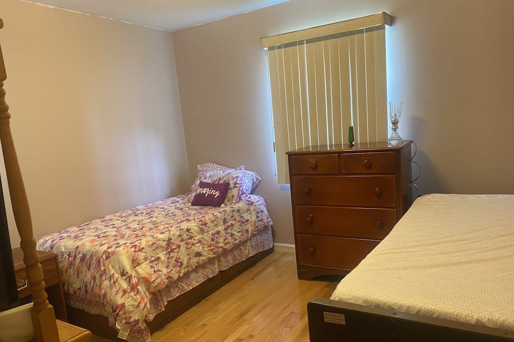 Photo of Bedroom in Selden