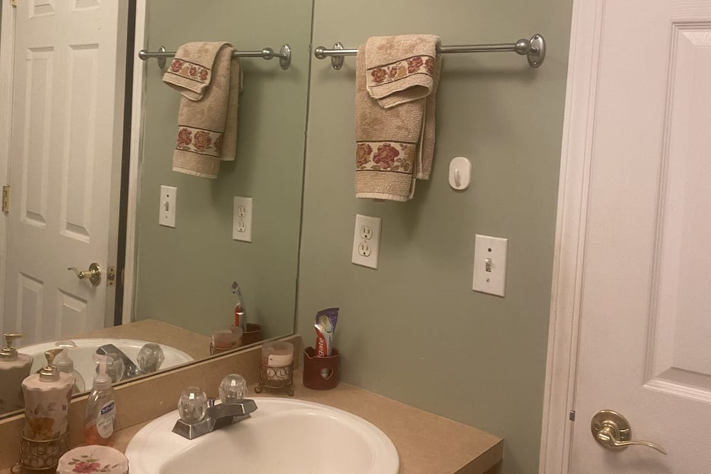 Photo of Bathroom in Selden