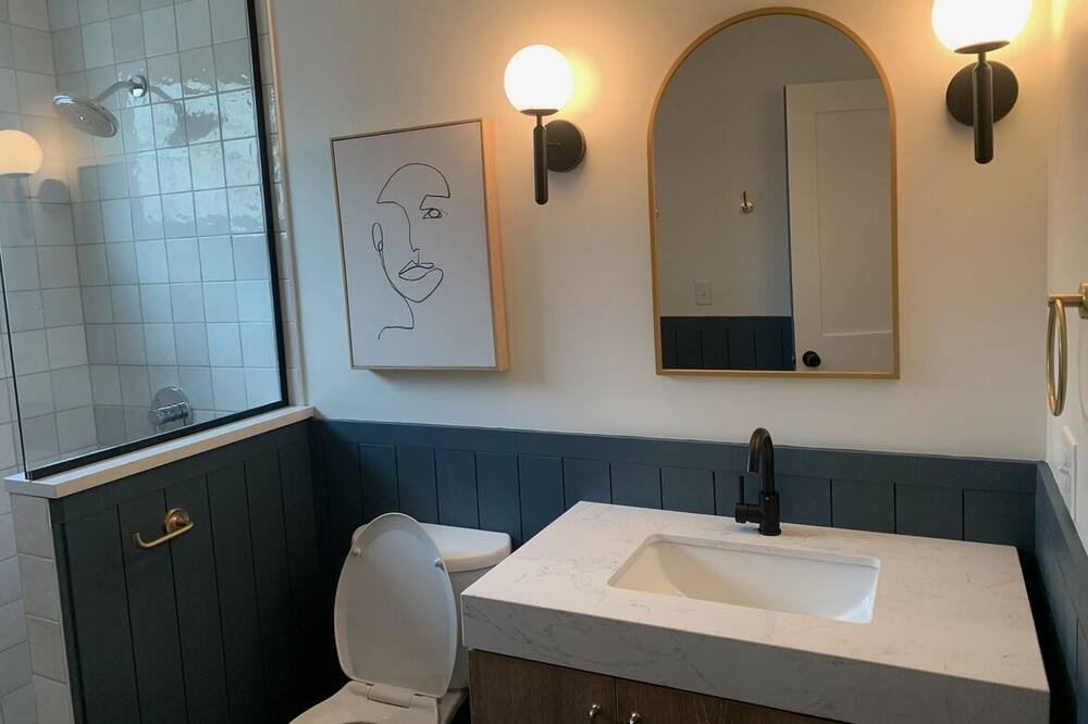 Photo of Bathroom in Parkersburg