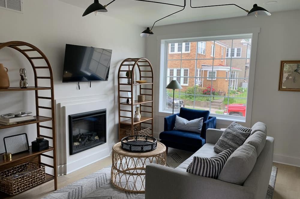 Photo of Livingroom in Parkersburg