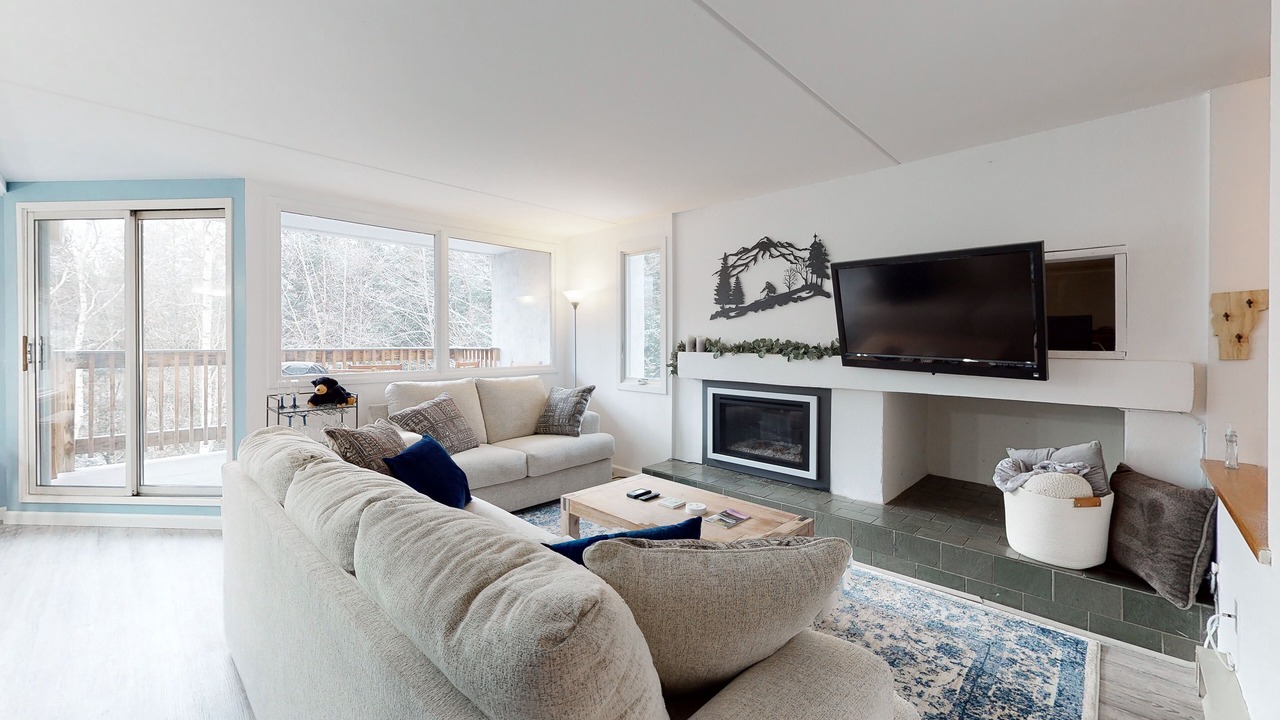 Photo of Livingroom in Warren