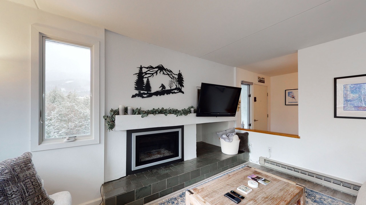 Photo of Livingroom in Warren