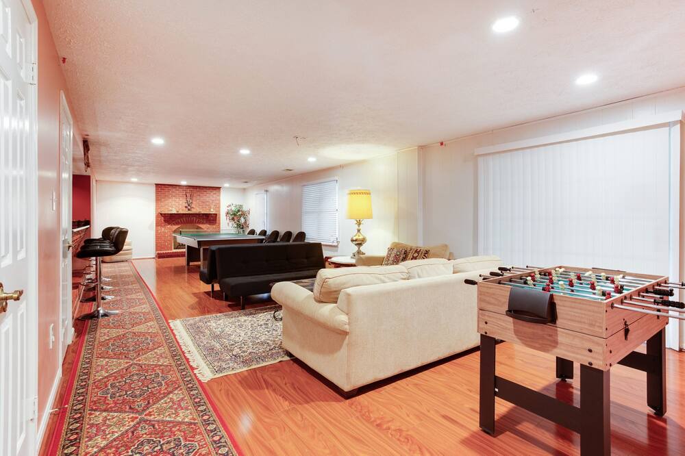 Photo of Livingroom in Burtonsville
