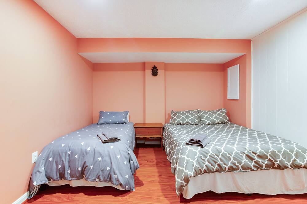Photo of Bedroom in Burtonsville