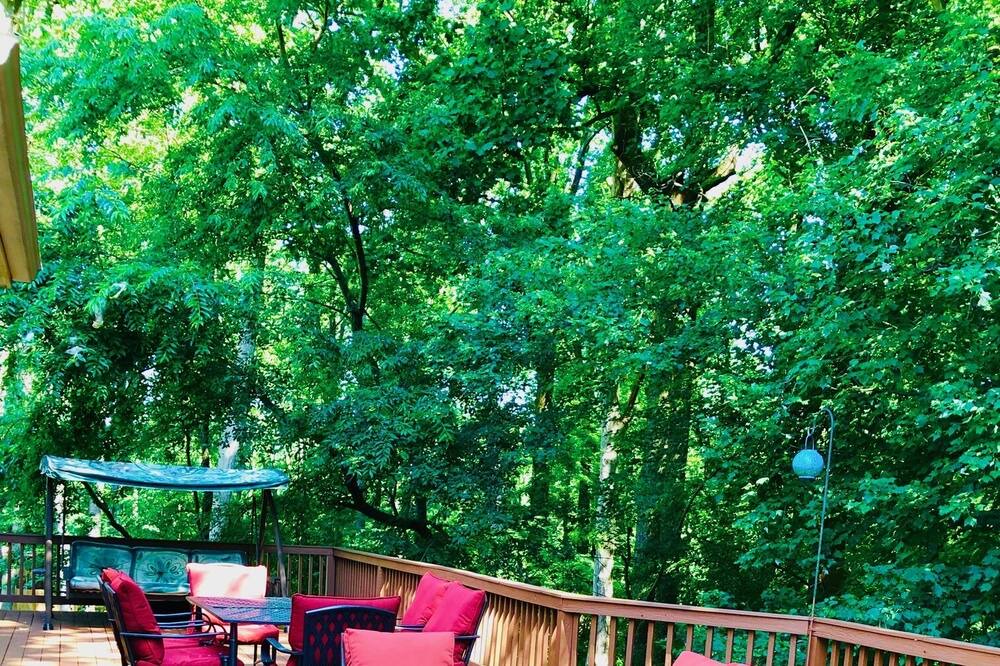 Photo of Patio Balcony in Burtonsville