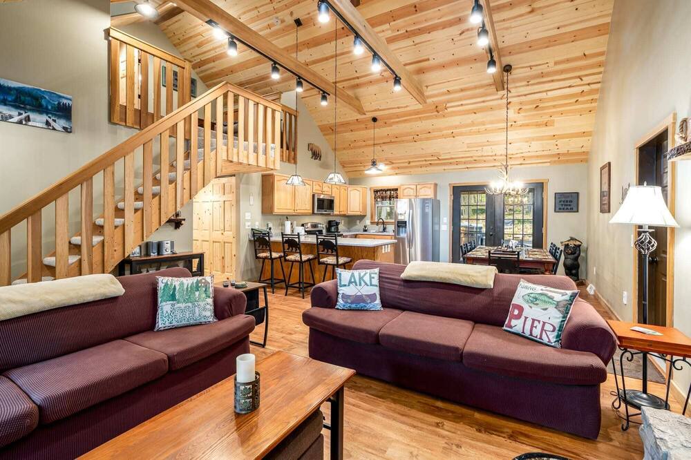 Photo of Bedroom in Alpine Lake