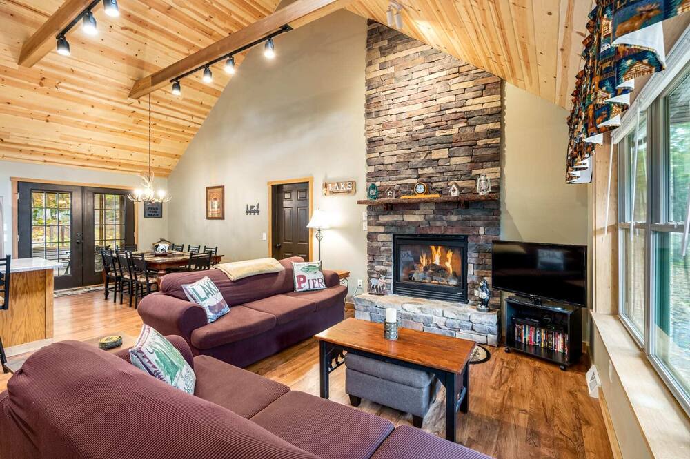 Photo of Livingroom in Alpine Lake