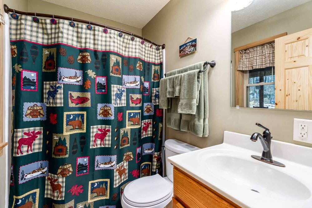 Photo of Bathroom in Alpine Lake