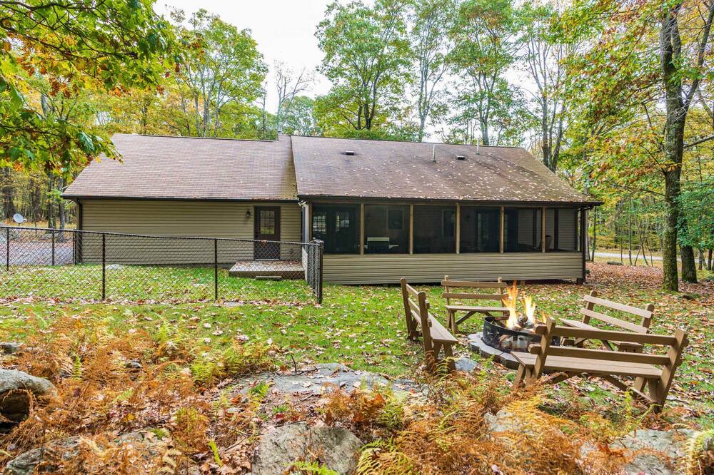 Photo of Outdoor in Alpine Lake