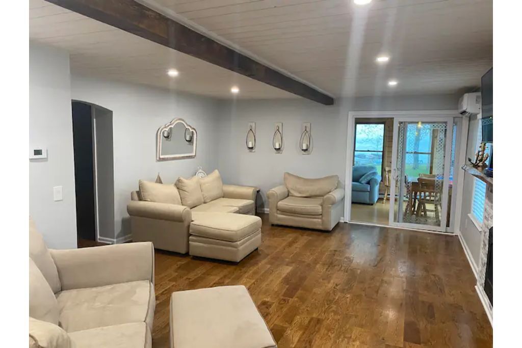 Photo of Livingroom in Bridgeport
