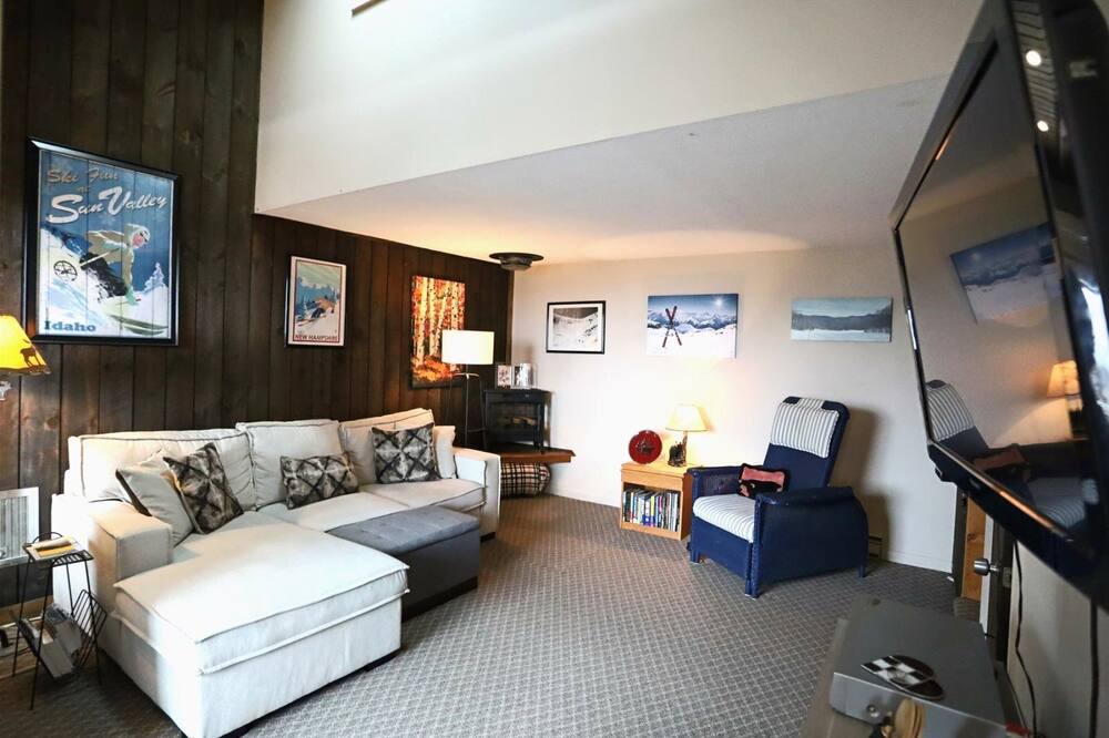 Photo of Bedroom in Campton
