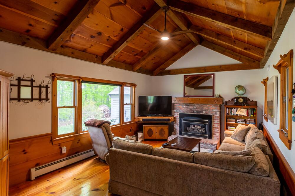 Photo of Livingroom in Rye Beach