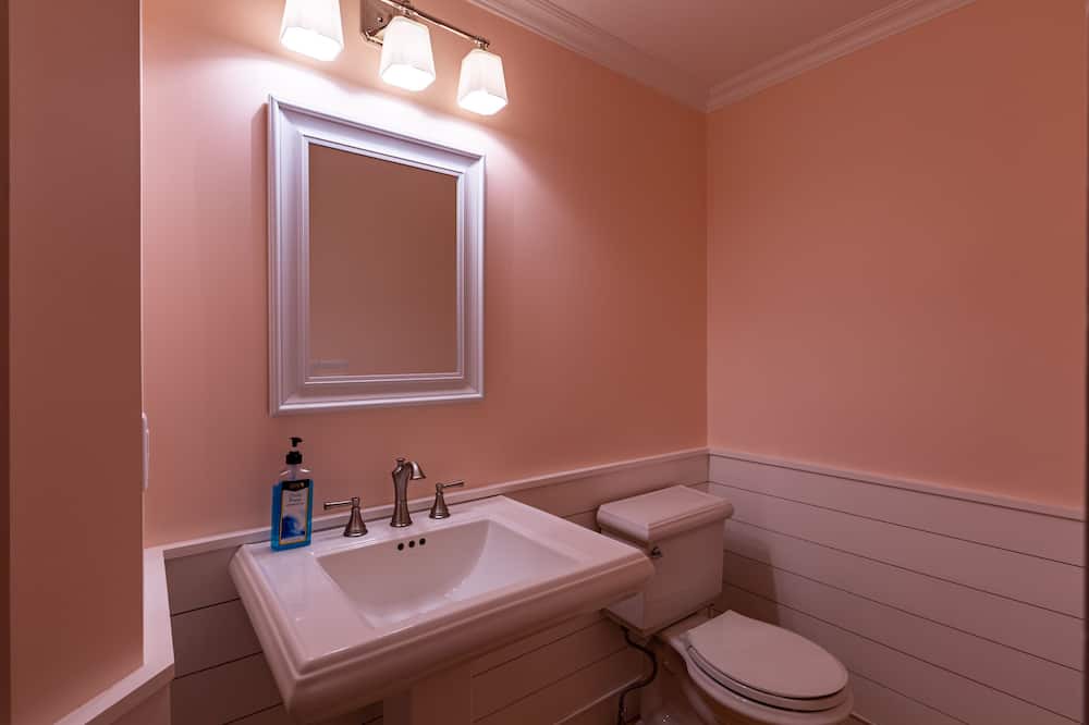 Photo of Bathroom in Rye Beach