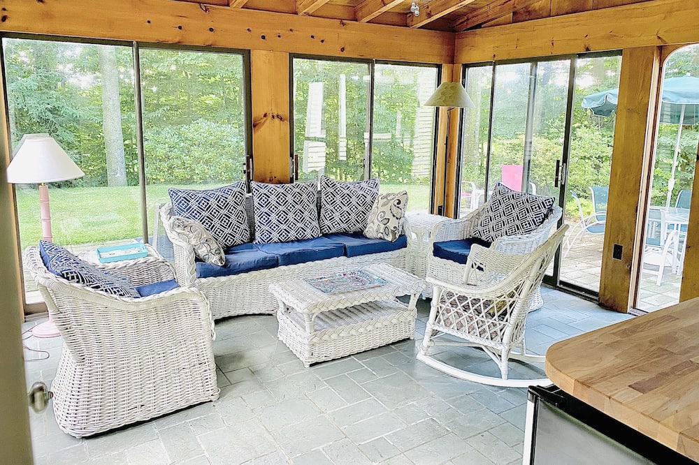 Photo of Livingroom in Rye Beach