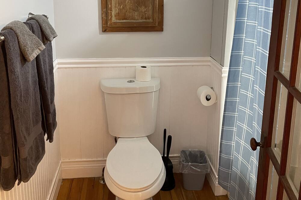 Photo of Bathroom in Sunapee