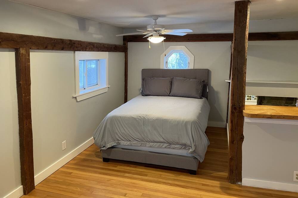 Photo of Bedroom in Sunapee