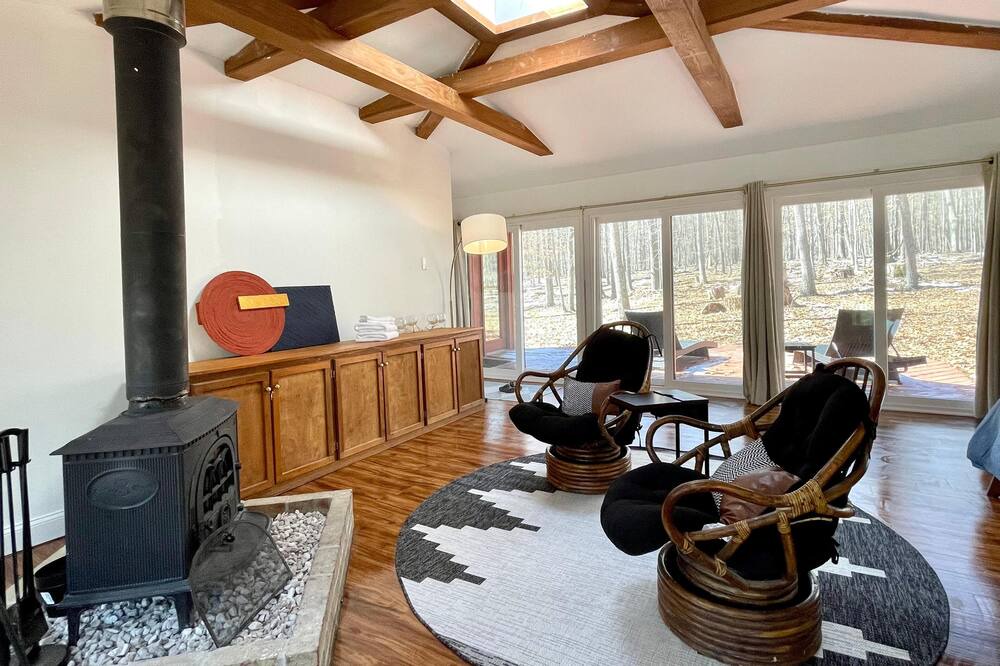 Photo of Livingroom in The Woods