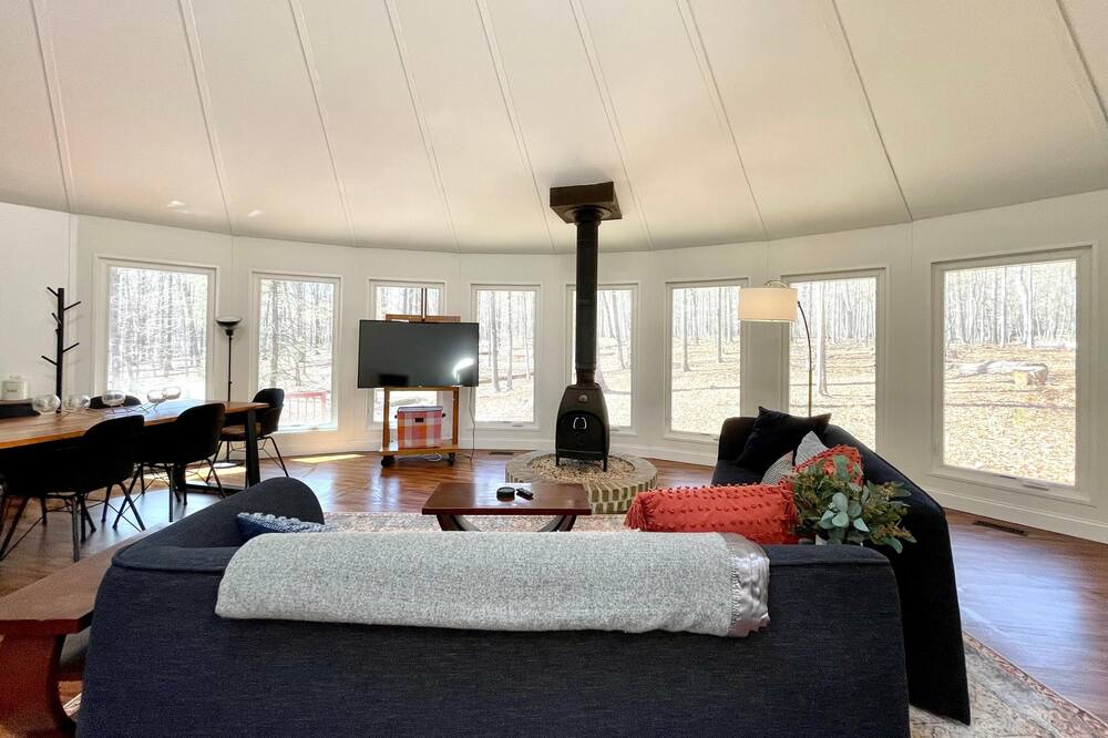 Photo of Livingroom in The Woods