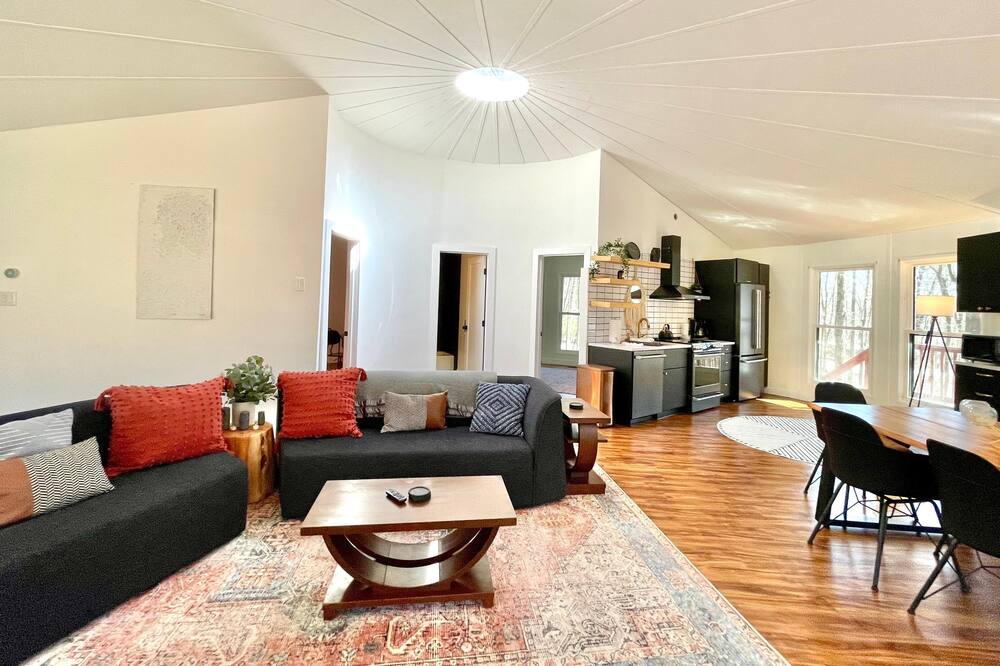 Photo of Livingroom in The Woods