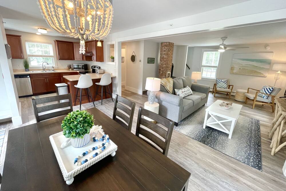 Photo of Livingroom in Hampton