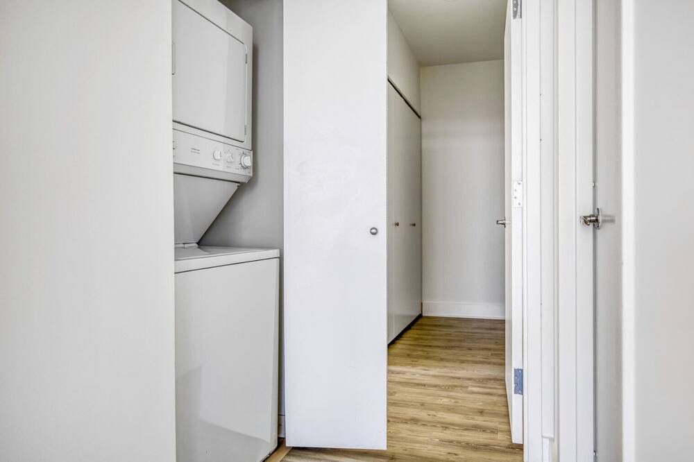 Photo of Bedroom in Hunters Point